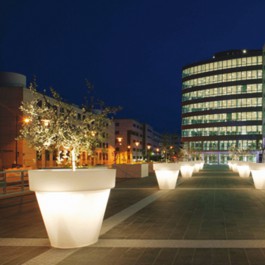 Pot Lumineux Vas One Light Avec Container Serralunga JardinChic