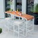 Table Haute Tandem Plateau Teck (Structure Laque Blanc Nacré sur demande) avec Tabourets Hauts Tandem EGO Paris Jardinchic